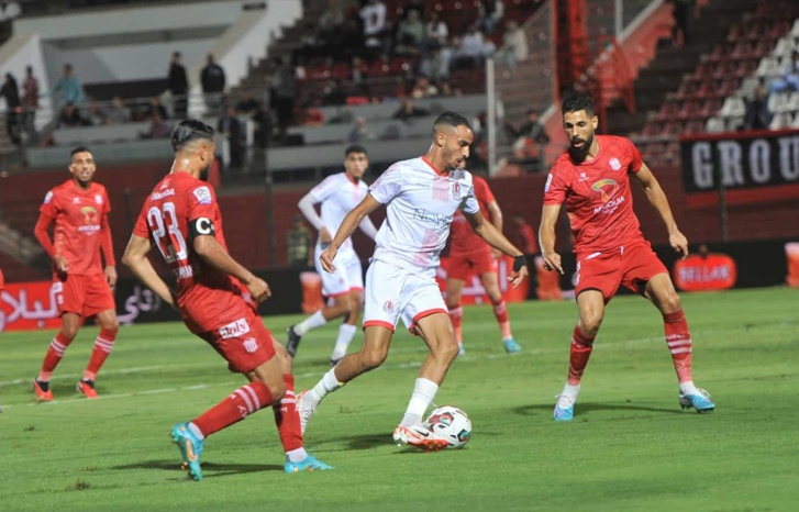 الفتح يعمق جراح حسنية أكادير بثنائية نظيفة الفتح يعمق جراح حسنية أكادير بثنائية نظيفة