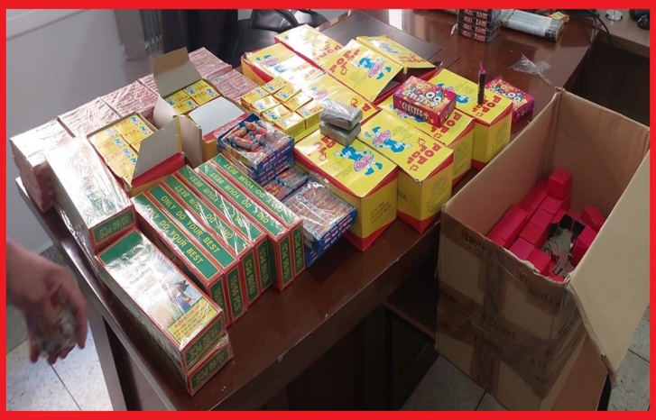 حجز آلاف المفرقعات والشهب الاصطناعية المهربة بوجدة حجز آلاف المفرقعات والشهب الاصطناعية المهربة بوجدة