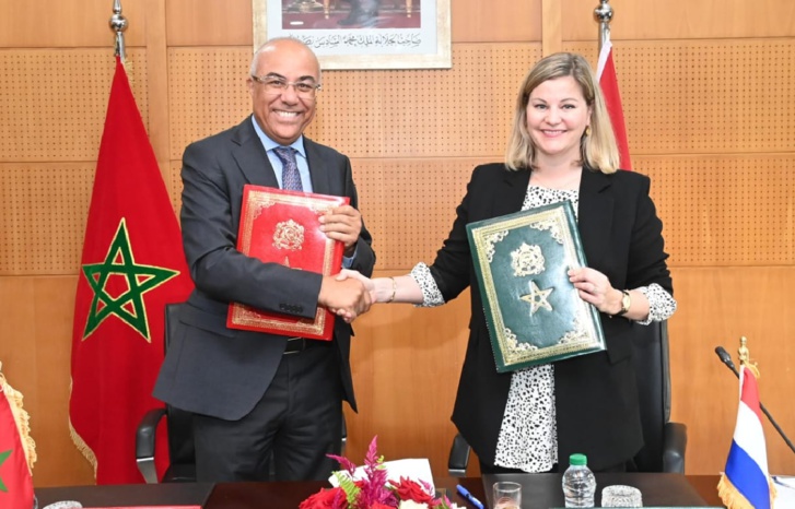 ميراوي يوقع مذكرة تفاهم مع وزيرة التجارة الخارجية والتعاون الهولندية ميراوي يوقع مذكرة تفاهم مع وزيرة التجارة الخارجية والتعاون الهولندية