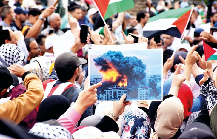 شوارع الرباط تغلي بأمواج بشرية في مسيرة شعبية تاريخية لمساندة الشعب الفلسطيني