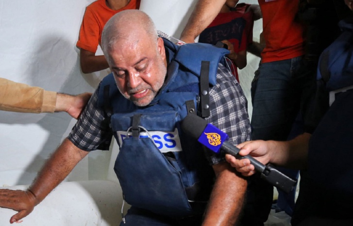 استشهاد أسرة مراسل الجزيرة بغزة وائل الدحدوح في قصف إسرائيلي استشهاد أسرة مراسل الجزيرة بغزة وائل الدحدوح في قصف إسرائيلي