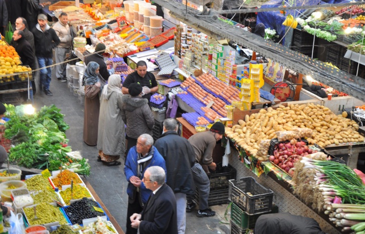 أسعار‭ ‬الخضر‭ ‬والفواكه‭ ‬تشتعل‭ ‬والمغاربة‭ ‬يكتوون..