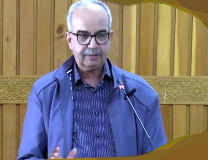 الرباط تحتضن ندوة علمية تخليدا لذكريي المسيرة الخضراء وعيد الاستقلال الرباط تحتضن ندوة علمية تخليدا لذكريي المسيرة الخضراء وعيد الاستقلال