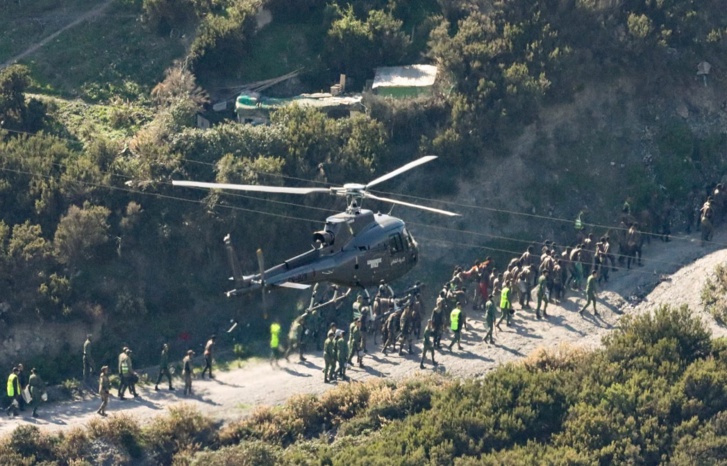 بعد تسببهم في إصابة 50 فردا من القوات العمومية.. ابتدائية تطوان تتابع 25 مهاجرا سريا بعد تسببهم في إصابة 50 فردا من القوات العمومية.. ابتدائية تطوان تتابع 25 مهاجرا سريا