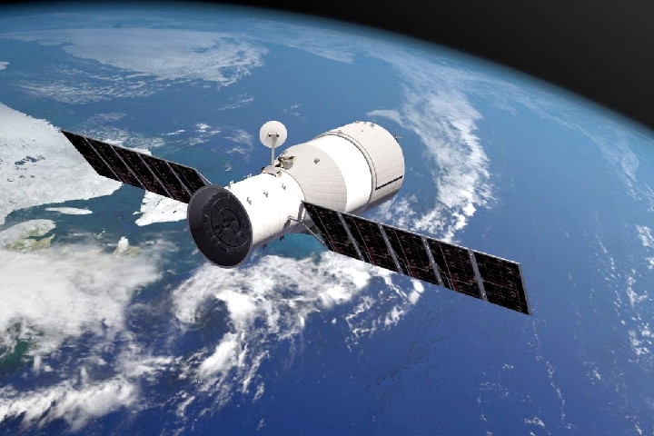 المغرب يستعد لإطلاق قمر صناعي ثالث في الفضاء