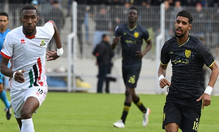 التنافس يحتدم بين الجيش والرجاء على صدارة الترتيب التنافس يحتدم بين الجيش والرجاء على صدارة الترتيب