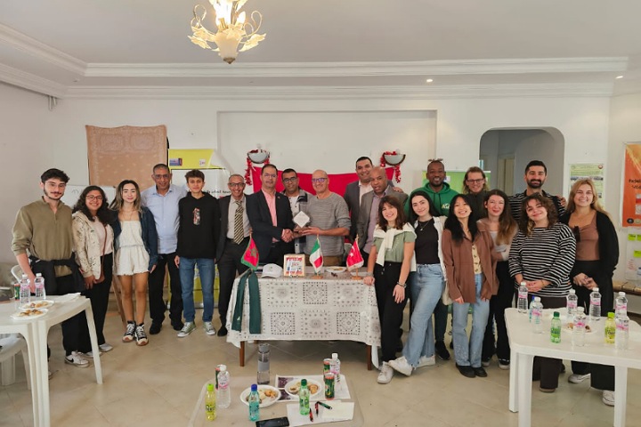 زيارة تاريخية لجمعية البناة إلى تونس تفتح مسار الاندماج الجمعوي المغاربي زيارة تاريخية لجمعية البناة إلى تونس تفتح مسار الاندماج الجمعوي المغاربي