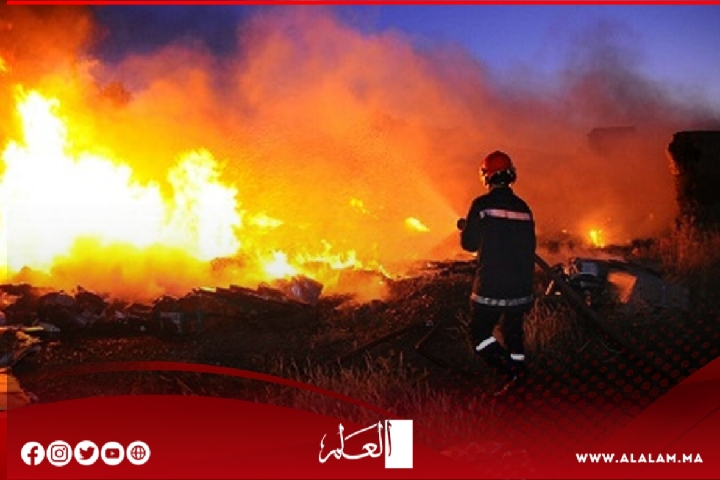 حريق مدمر في سوق أثاث يخلّف خسائر مالية كبيرة دون إصابات في الأرواح