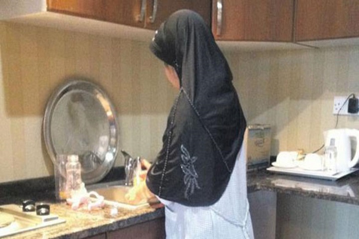 قرار من دولة خليجية بشأن تعديل أسعار استقدام العمالة المنزلية قرار من دولة خليجية بشأن تعديل أسعار استقدام العمالة المنزلية