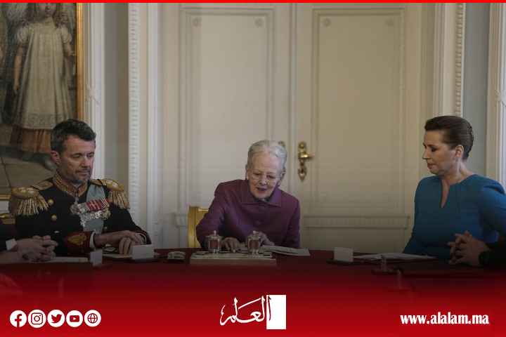 تنازل تاريخي عن العرش.. فريدريك العاشر ملكاً للدنمارك بعد تنحي والدته تنازل تاريخي عن العرش.. فريدريك العاشر ملكاً للدنمارك بعد تنحي والدته