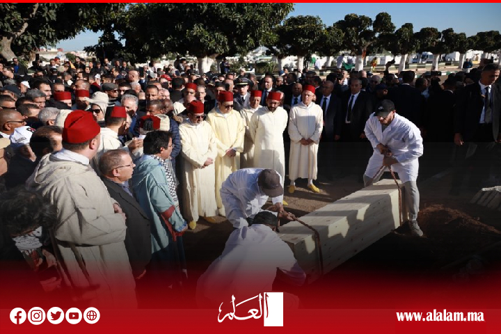 بحضور الأمير مولاي رشيد.. جثمان الفقيد "آيت إيدر" يُوَارِي الثرى بمقبرة الشهداء