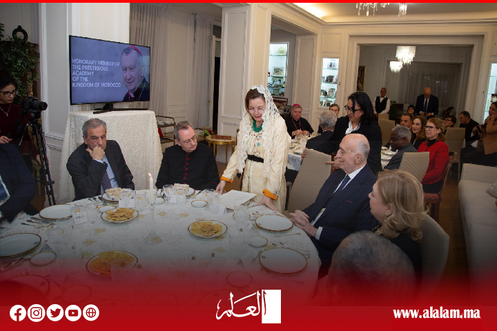 حصري.. رئيس حكومة الفاتيكان يشيد بريادة جلالة الملك في تعزيز الحوار بين الأديان ويعبر عن امتنانه وفخره حصري.. رئيس حكومة الفاتيكان يشيد بريادة جلالة الملك في تعزيز الحوار بين الأديان ويعبر عن امتنانه وفخره