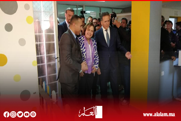 "حيار" تعطي انطلاقة مجموعة من المراكز والبرامج الاجتماعية بإقليم الفقيه بن صالح وتوقع اتفاقية لإنشاء جسر الأسرة "حيار" تعطي انطلاقة مجموعة من المراكز والبرامج الاجتماعية بإقليم الفقيه بن صالح وتوقع اتفاقية لإنشاء جسر الأسرة