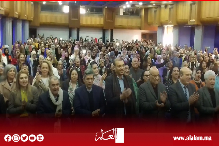 خديجة الزومي: منظمة المرأة غنية بالكفاءات النسائية القادرة على تحمل المسؤوليات داخل الحزب أو البرلمان أو المجالس المنتخبة.. خديجة الزومي: منظمة المرأة غنية بالكفاءات النسائية القادرة على تحمل المسؤوليات داخل الحزب أو البرلمان أو المجالس المنتخبة..