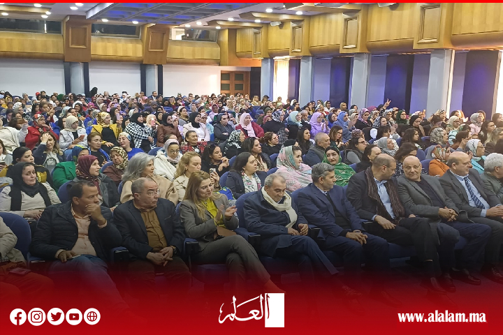 خديجة الزومي: منظمة المرأة غنية بالكفاءات النسائية القادرة على تحمل المسؤوليات داخل الحزب أو البرلمان أو المجالس المنتخبة.. خديجة الزومي: منظمة المرأة غنية بالكفاءات النسائية القادرة على تحمل المسؤوليات داخل الحزب أو البرلمان أو المجالس المنتخبة..