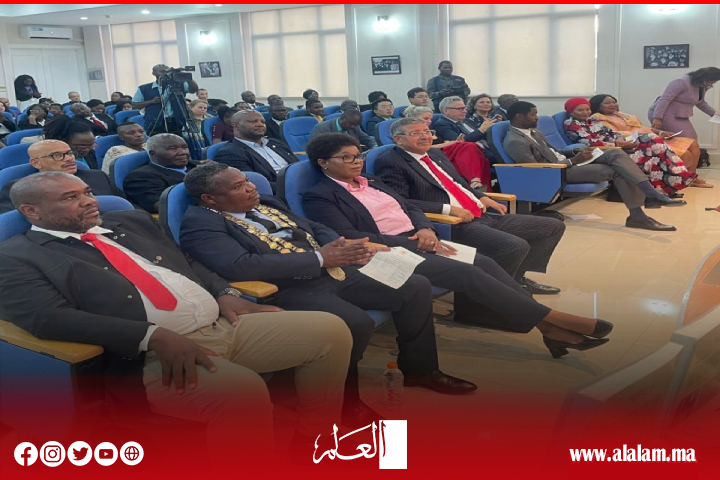 حصري.. سفارة المملكة المغربية بملاوي تحتضن حفل تقديم كتاب "مختطف" Taken حصري.. سفارة المملكة المغربية بملاوي تحتضن حفل تقديم كتاب "مختطف" Taken
