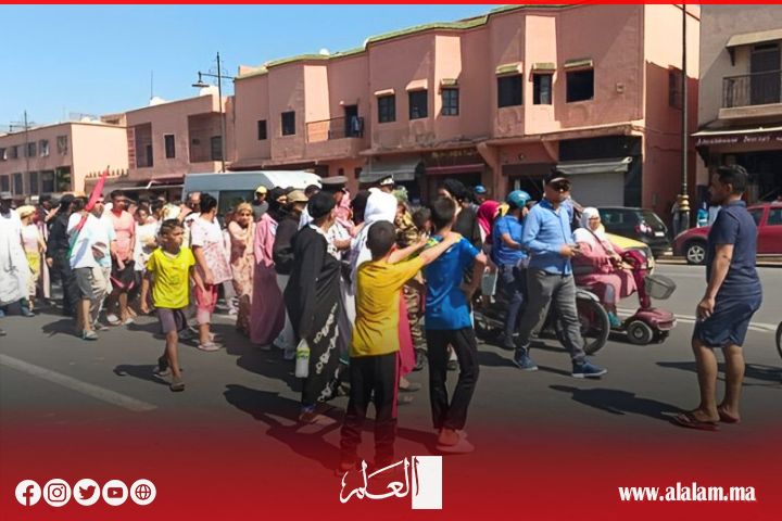 مراكش: مسيرة احتجاجية لساكنة الملاح تنديدا بالإقصاء من دعم الزلزال مراكش: مسيرة احتجاجية لساكنة الملاح تنديدا بالإقصاء من دعم الزلزال