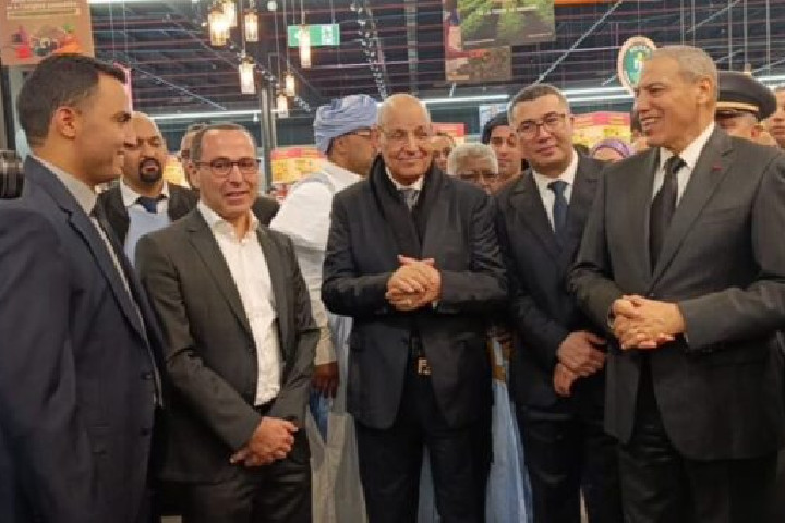 بيكرات وولد الرشيد يشرفان على الافتتاح الرسمي لأكبر سوق تجاري بالعيون بيكرات وولد الرشيد يشرفان على الافتتاح الرسمي لأكبر سوق تجاري بالعيون