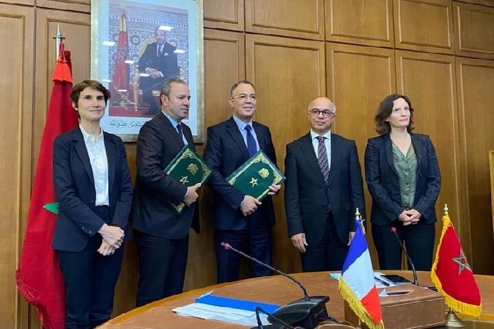 عودة دفء العلاقات المغربية الفرنسية تتجسد بشراكة في قطاع التعليم عودة دفء العلاقات المغربية الفرنسية تتجسد بشراكة في قطاع التعليم