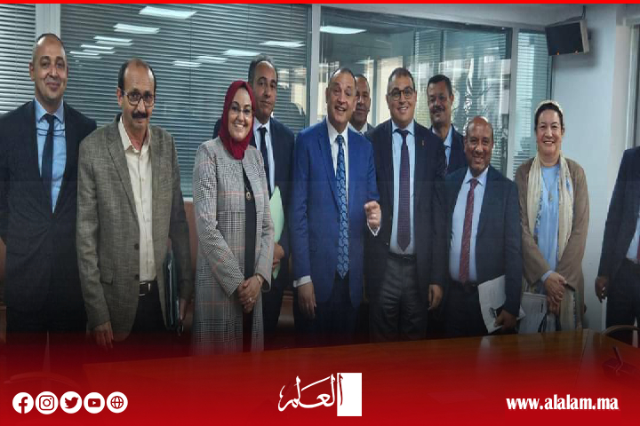 من أجل تنزيل المشاريع ذات الصلة وزير الصناعة والتجارة يعقد لقاءا مع رئيس مجلس جهة بني ملال خنيفرة من أجل تنزيل المشاريع ذات الصلة وزير الصناعة والتجارة يعقد لقاءا مع رئيس مجلس جهة بني ملال خنيفرة