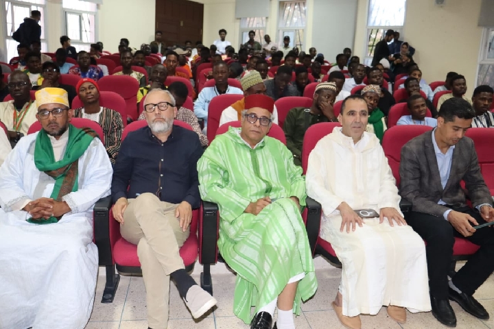 جامعة محمد الأول بوجدة تقيم حفل إفطار جماعي وتكريم لفائدة الطلبة الأجانب جامعة محمد الأول بوجدة تقيم حفل إفطار جماعي وتكريم لفائدة الطلبة الأجانب