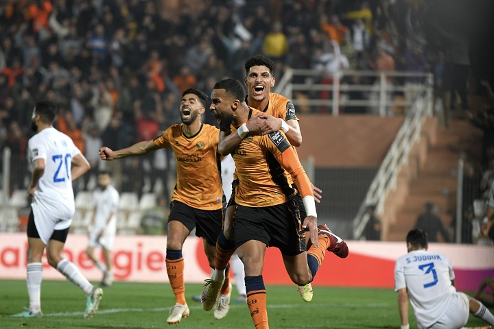 "ديربي مغاربي" مشتعل بين نهضة بركان واتحاد العاصمة الجزائري "ديربي مغاربي" مشتعل بين نهضة بركان واتحاد العاصمة الجزائري