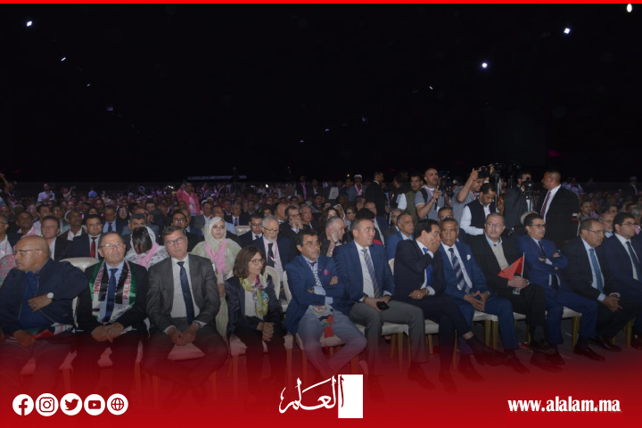 شخصيات حزبية وسياسية تعبر عن افتخارها بحضور أشغال الجلسة الافتتاحية للمؤتمر الثامن عشر لحزب الاستقلال شخصيات حزبية وسياسية تعبر عن افتخارها بحضور أشغال الجلسة الافتتاحية للمؤتمر الثامن عشر لحزب الاستقلال