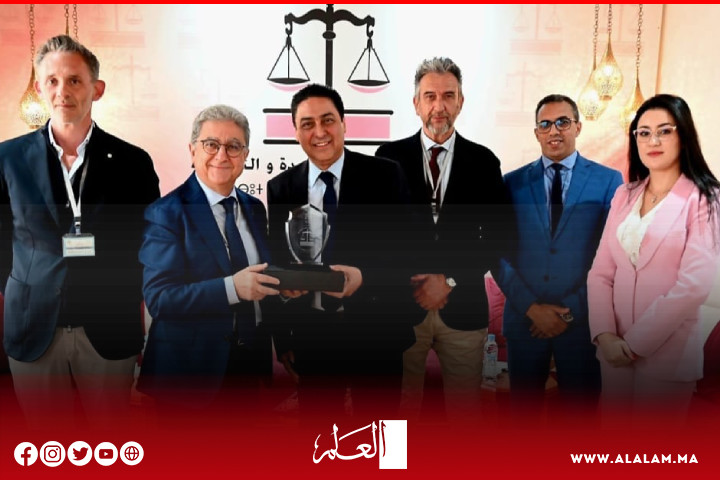 عمر حجيرة يستقبل وفدا عن الحزب الشعبي بمنطقة الأندلس عمر حجيرة يستقبل وفدا عن الحزب الشعبي بمنطقة الأندلس