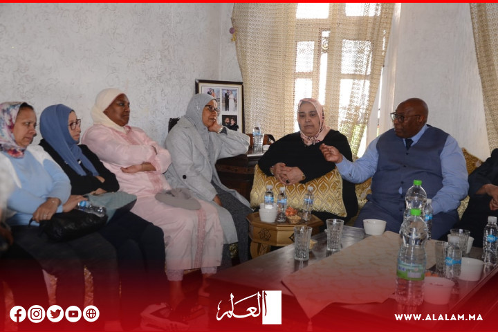 بلفاطمي الكاتب الوطني للجامعة الوطنية لموظفي وأعوان الشبيبة والرياضة يعقد لقاء تواصليا مع مكتب الرباط بلفاطمي الكاتب الوطني للجامعة الوطنية لموظفي وأعوان الشبيبة والرياضة يعقد لقاء تواصليا مع مكتب الرباط