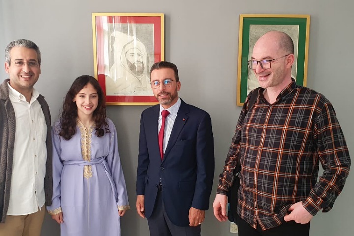 سلا.. معرض فني بثانوية مولاي رشيد تخليدا لذكرى ميلاد الأمير مولاي الحسن سلا.. معرض فني بثانوية مولاي رشيد تخليدا لذكرى ميلاد الأمير مولاي الحسن