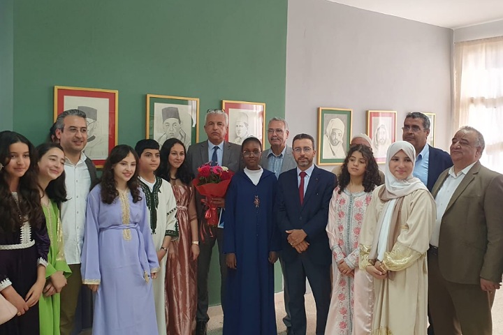 سلا.. معرض فني بثانوية مولاي رشيد تخليدا لذكرى ميلاد الأمير مولاي الحسن سلا.. معرض فني بثانوية مولاي رشيد تخليدا لذكرى ميلاد الأمير مولاي الحسن