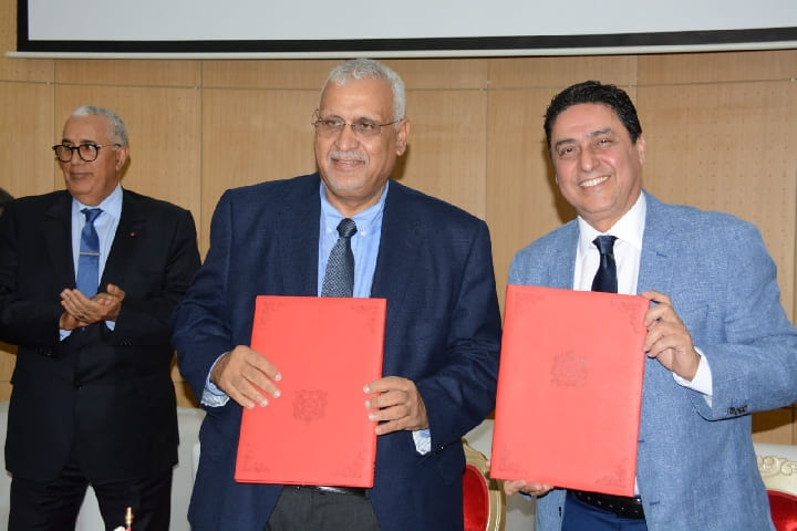 توقيع اتفاقية تعاون بين جهة الشرق وجهة اترارزة الموريتانية توقيع اتفاقية تعاون بين جهة الشرق وجهة اترارزة الموريتانية