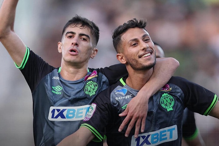 الرجاء يحرز لقبه الـ13 في الدوري المغربي برقم قياسي الرجاء يحرز لقبه الـ13 في الدوري المغربي برقم قياسي