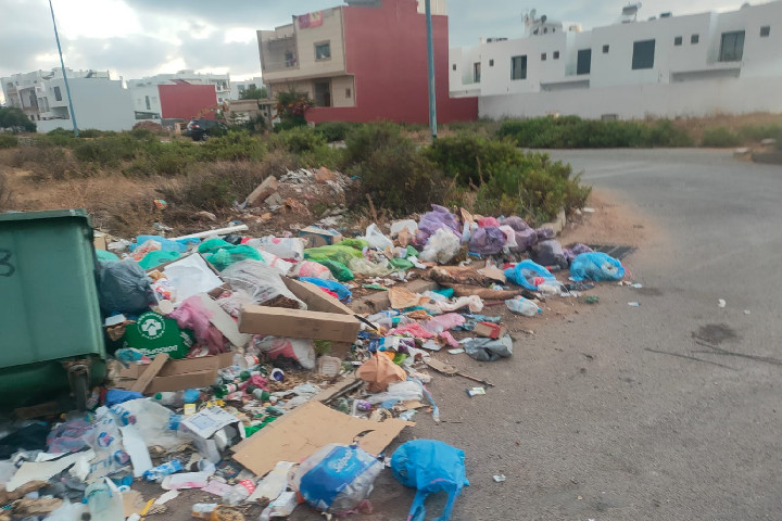 ساكنة جماعة الشراط تعاني من كثرة النفايات في ظل غياب أي تجاوب من الجهات المعنية ساكنة جماعة الشراط تعاني من كثرة النفايات في ظل غياب أي تجاوب من الجهات المعنية