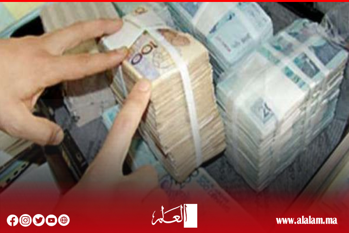 اختلاس 137 مليون سنتيم من حساب مهاجر مغربي يثير جدلاً في تطوان اختلاس 137 مليون سنتيم من حساب مهاجر مغربي يثير جدلاً في تطوان