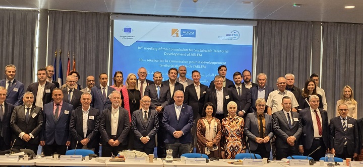 رئيس الجمعية المغربية لرؤساء مجالس العمالات والأقاليم يشارك في الاجتماع العاشر للجنة التنمية الترابية المستدامة للجمعية الجهوية والإقليمية الأورو متوسطية رئيس الجمعية المغربية لرؤساء مجالس العمالات والأقاليم يشارك في الاجتماع العاشر للجنة التنمية الترابية المستدامة للجمعية الجهوية والإقليمية الأورو متوسطية