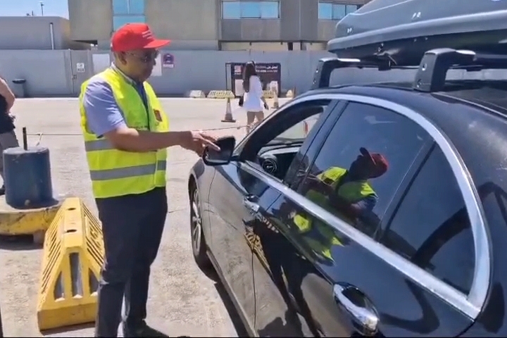 الجالية المغربية المقيمة بالخارج تشيد بالعناية الملكية الموصولة في عبور 2024 الجالية المغربية المقيمة بالخارج تشيد بالعناية الملكية الموصولة في عبور 2024