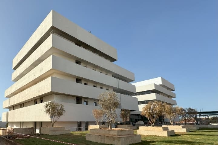 مدرستا الفنون والمهن بالرباط وفرنسا تصدران دبلوم الهندسة "برنامج المدرسة الكبرى" مدرستا الفنون والمهن بالرباط وفرنسا تصدران دبلوم الهندسة "برنامج المدرسة الكبرى"