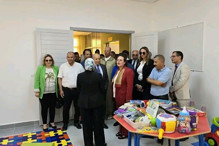حيار تترأس افتتاح 3 مراكز اجتماعية متعددة الخدمات بالعيون وتاوريرت بمناسبة الذكرى 25 لعيد العرش المجيد حيار تترأس افتتاح 3 مراكز اجتماعية متعددة الخدمات بالعيون وتاوريرت بمناسبة الذكرى 25 لعيد العرش المجيد