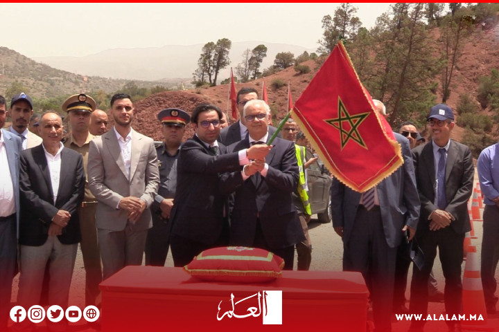 نزار بركة يعطي انطلاقة أشغال تأهيل الطريق الوطنية رقم 7 بإقليم الحوز نزار بركة يعطي انطلاقة أشغال تأهيل الطريق الوطنية رقم 7 بإقليم الحوز
