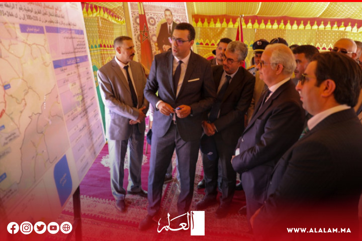 نزار بركة يعطي انطلاقة أشغال تأهيل الطريق الوطنية رقم 7 بإقليم الحوز نزار بركة يعطي انطلاقة أشغال تأهيل الطريق الوطنية رقم 7 بإقليم الحوز