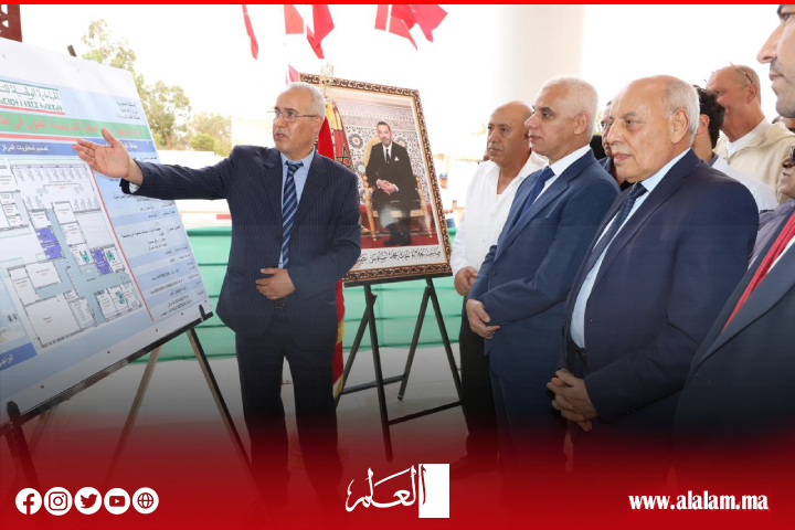 جهة الشرق.. "آيت طالب" يعطي انطلاقة خدمات 3 مستشفيات للقرب ومركز لتصفية الدم ويضع الحجر الأساس لبناء المركز الاستشفائي الإقليمي بتاوريرت جهة الشرق.. "آيت طالب" يعطي انطلاقة خدمات 3 مستشفيات للقرب ومركز لتصفية الدم ويضع الحجر الأساس لبناء المركز الاستشفائي الإقليمي بتاوريرت