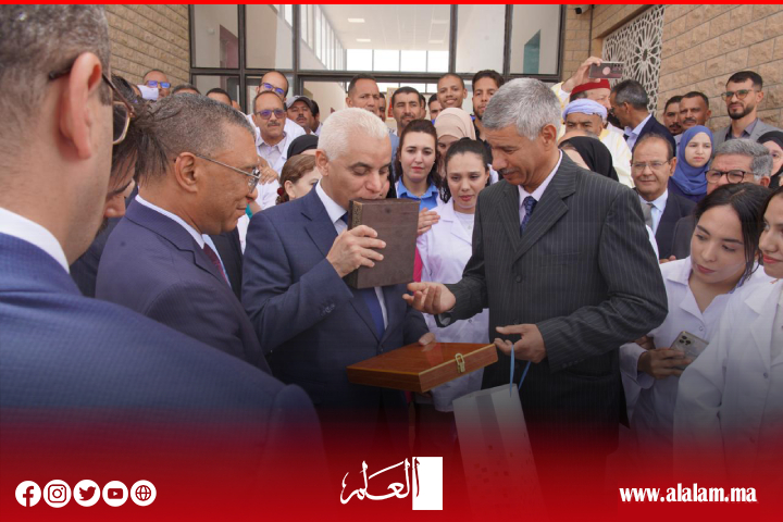 جهة الشرق.. "آيت طالب" يعطي انطلاقة خدمات 3 مستشفيات للقرب ومركز لتصفية الدم ويضع الحجر الأساس لبناء المركز الاستشفائي الإقليمي بتاوريرت جهة الشرق.. "آيت طالب" يعطي انطلاقة خدمات 3 مستشفيات للقرب ومركز لتصفية الدم ويضع الحجر الأساس لبناء المركز الاستشفائي الإقليمي بتاوريرت