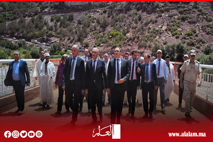 بمناسبة عيد العرش المجيد.. عامل إقليم أزيلال يشرف على مشاريع تنموية لفك العزلة عن جماعات.. بمناسبة عيد العرش المجيد.. عامل إقليم أزيلال يشرف على مشاريع تنموية لفك العزلة عن جماعات..