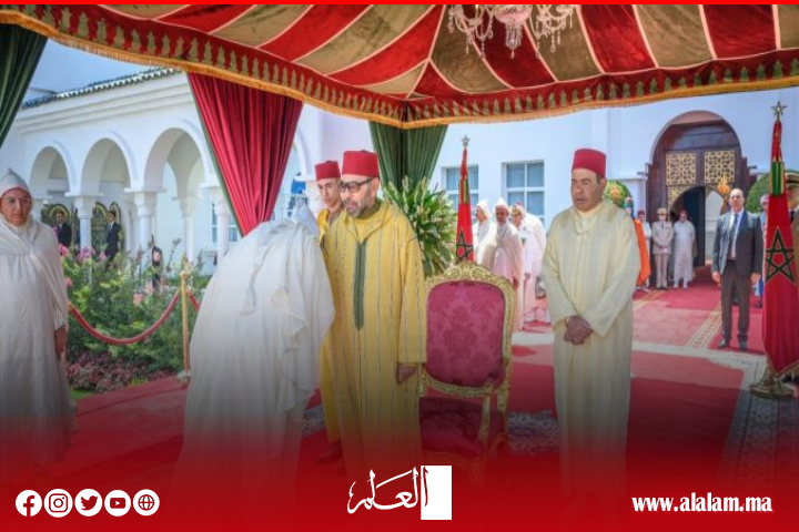 جلالة الملك يترأس حفل استقبال بمناسبة عيد العرش المجيد بالمضيق جلالة الملك يترأس حفل استقبال بمناسبة عيد العرش المجيد بالمضيق