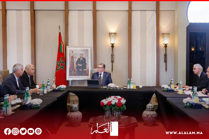 تفاصيل اجتماع لجنة قيادة البرنامج الوطني للتزويد بالماء الشروب ومياه السقي تفاصيل اجتماع لجنة قيادة البرنامج الوطني للتزويد بالماء الشروب ومياه السقي