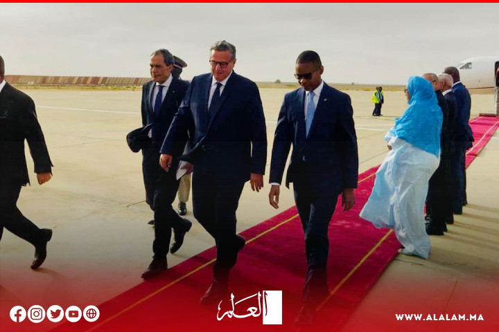 أخنوش يحل بنواكشوط لتمثيل جلالة الملك في حفل تنصيب الرئيس الموريتاني أخنوش يحل بنواكشوط لتمثيل جلالة الملك في حفل تنصيب الرئيس الموريتاني