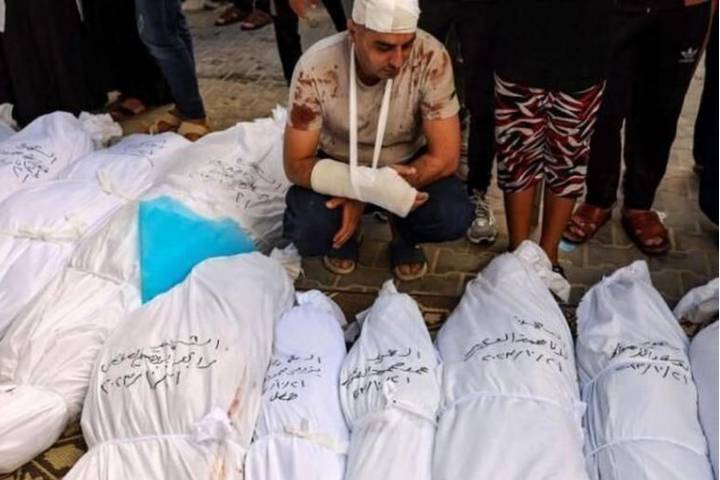 مجزرة مروعة ...أزيد من 100 شهيد في قصف جيش الاحتلال الإسرائيلي لمدرسة وسط غزة  مجزرة مروعة ...أزيد من 100 شهيد في قصف جيش الاحتلال الإسرائيلي لمدرسة وسط غزة