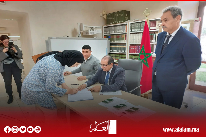 إشادة واسعة واستحسان الجالية المغربية بخدمات قنصلية المملكة الشريفة بنابولي إشادة واسعة واستحسان الجالية المغربية بخدمات قنصلية المملكة الشريفة بنابولي