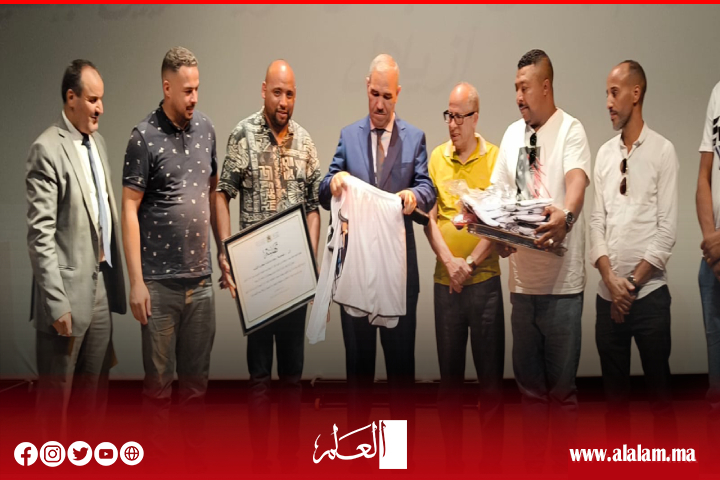 عامل إقليم أزيلال ينوه بالنتائج الإيجابية لأبطال جمعية أشبال تامدة لألعاب القوى وقريبا إحداث مركز بقيمة 15 مليار سنتيم عامل إقليم أزيلال ينوه بالنتائج الإيجابية لأبطال جمعية أشبال تامدة لألعاب القوى وقريبا إحداث مركز بقيمة 15 مليار سنتيم